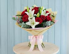 Букет цветов из:  Лилии и Розы в Тырныаузе