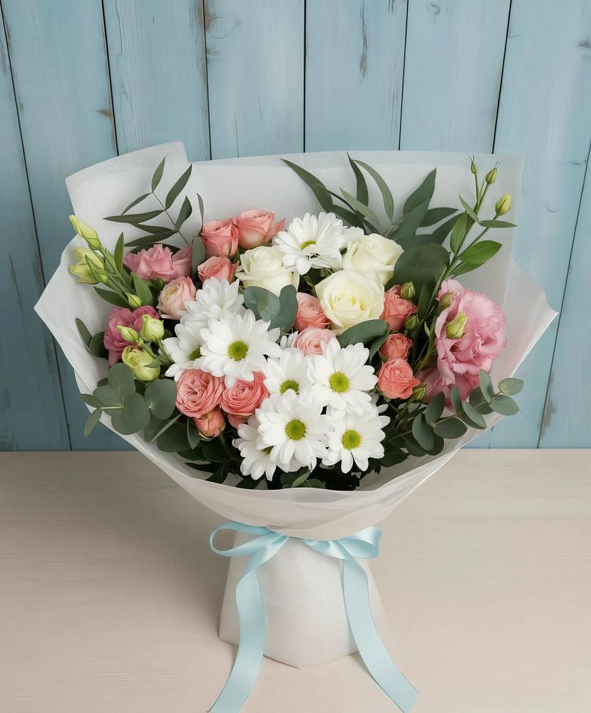 Букет цветов из: Розы, Лизиантусы и Хризантемы в Тырныаузе