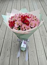 Букет цветов из:  Альстромерии в Тырныаузе