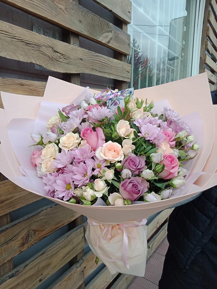 Букет цветов из: Розы и Хризантемы в Тырныаузе