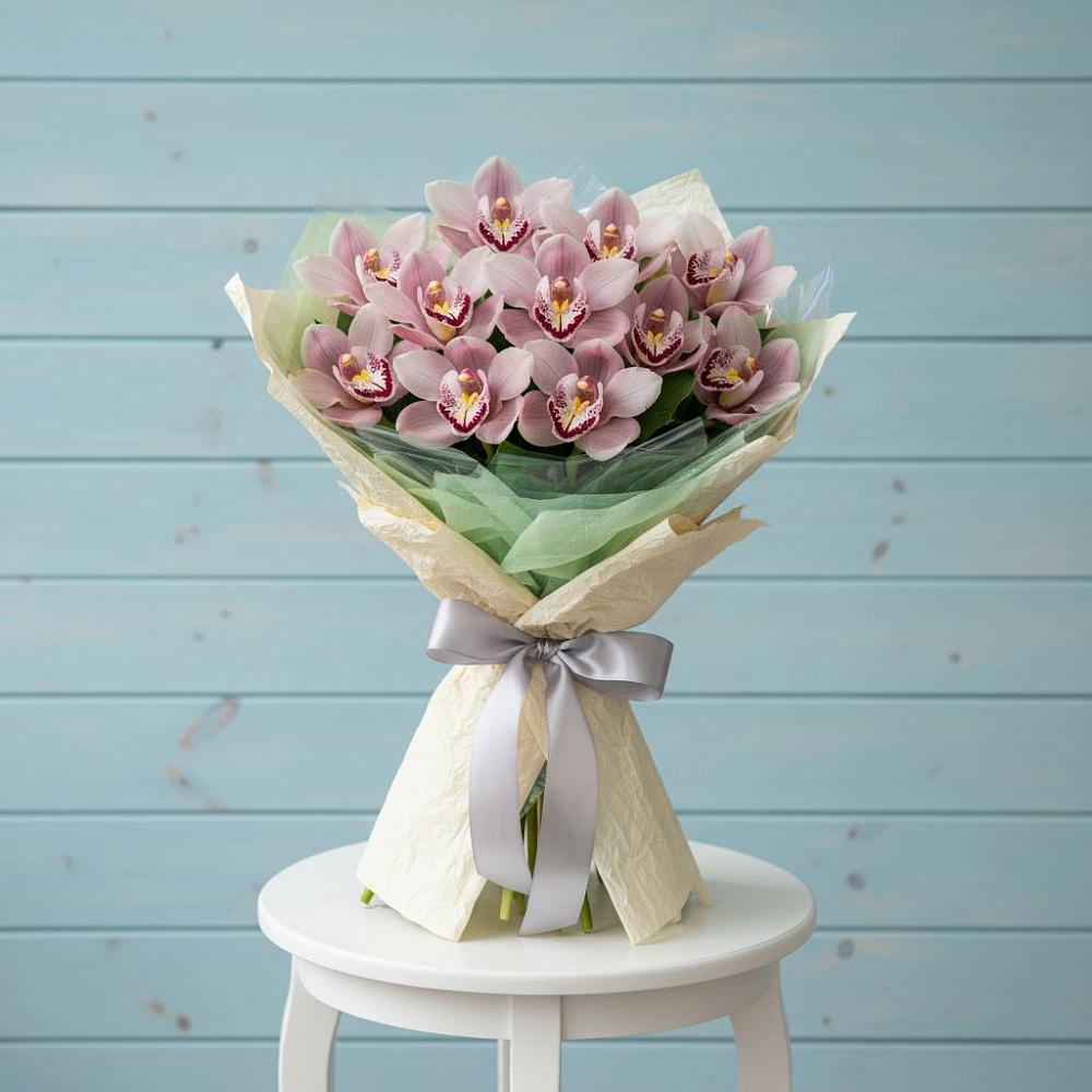 Букет цветов из: Орхидеи и Розы в Тырныаузе