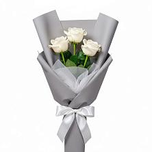Букет 3 белые розы в Тырныаузе