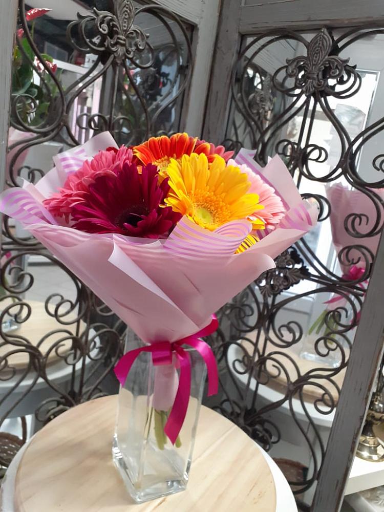 Букет цветов из: Герберы в Тырныаузе