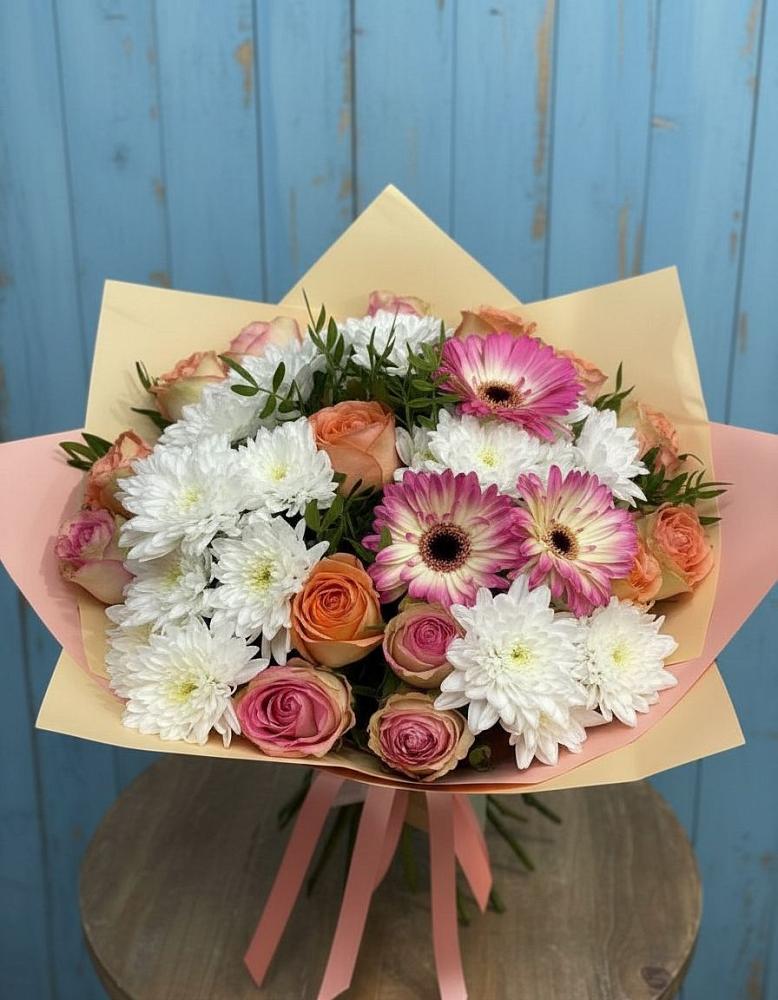 Букет цветов из: Розы, Герберы и Хризантемы в Тырныаузе