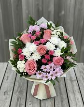 Букет цветов из:  Альстромерии, Гвоздики, Розы и Хризантемы в Тырныаузе