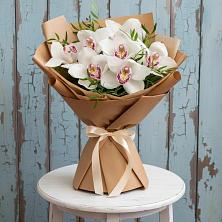 Букет цветов из:  Орхидеи и Розы в Тырныаузе